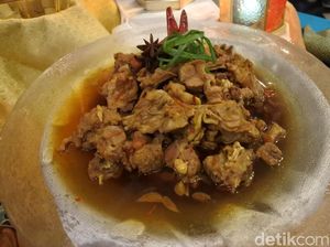 Ini Gecok Kambing Legendaris Asal Semarang yang Pakai 25 Jenis Rempah Ini Gecok Kambing Legendaris Asal Semarang yang Pakai 25 Jenis Rempah