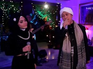 Ustazah di Majelis Taklim Tombo Ati Kaget dengan Curhatan Istri Opick di Medsos Ustazah di Majelis Taklim Tombo Ati Kaget dengan Curhatan Istri Opick di Medsos