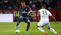 Di lini depan, PSG tetap mengandalkan trio Neymar, Edinson Cavani, dan Angel Di Maria. Foto: Gonzalo Fuentes/Reuters
