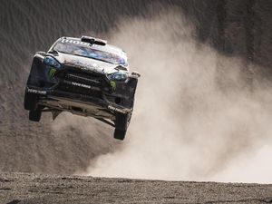 Aksi Gila Ken Block di Padang Pasir Utah