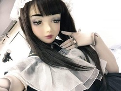 Lulu Hashimoto Si Boneka Hidup Pertama yang Jadi Foto Model