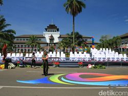 Penuh Warna, Begini Persiapan Jelang Karnaval Jokowi di Bandung
