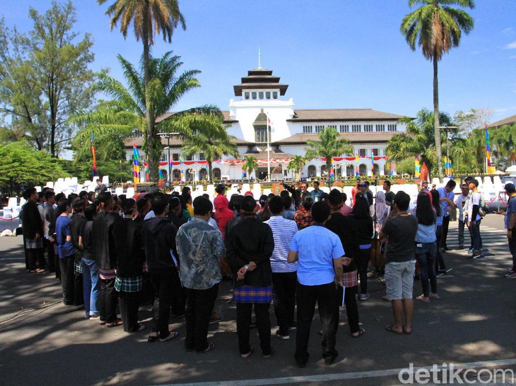 Ketahui Dulu Hal Ini Sebelum Menonton Karnaval Kemerdekaan Ketahui Dulu Hal Ini Sebelum Menonton Karnaval Kemerdekaan