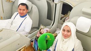 Foto: 7 Gaya Bos First Travel Naik Pesawat First Class
