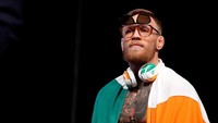 Conor McGregor. Di dunia Mixed Martial Arts (MMA), McGregor adalah seorang jawara. Pria 29 tahun dari Republik Irlandia itu kemudian mencatatkan penampilan pertama di ring tinju profesional saat menghadapi, dan ditundukkan, Floyd Mayweather tahun 2017. (Foto: Joe Camporeale-USA TODAY Sports)