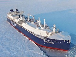 Lapisan Es di Kutub Utara Mencair, Kapal Tanker Bisa Melintas