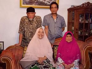 Cerita Alm Mak Ayah dan Mimpi Umrah yang Direnggut First Travel