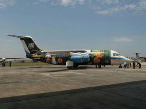 Ini Penampakan Pesawat yang Dicat Wajah Cast Warkop DKI: Reborn