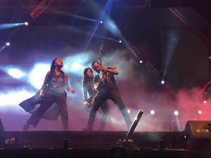 Kotak x Angger Dimas Sempurna Tutup Sound of Tri Kotak x Angger Dimas Sempurna Tutup Sound of Tri
