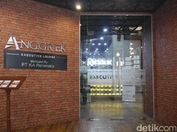 Lounge Super Nyaman Buat Nunggu Kereta di Stasiun Yogya