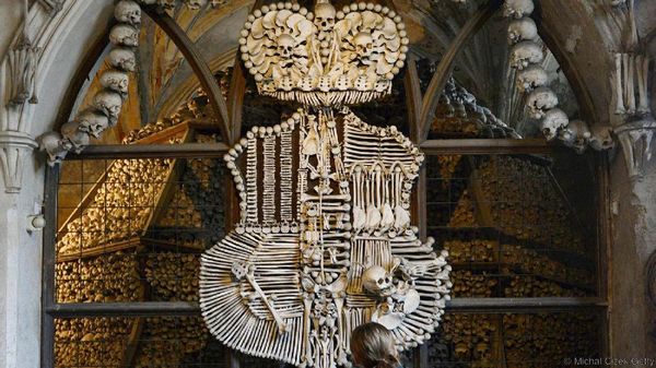 Saat 40.000 Tulang Manusia Jadi Hiasan