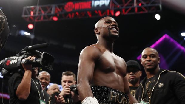 Floyd Mayweather selalu menang dalam 50 pertarungan, termasuk dengan catatan 27 kemenangan  KO.