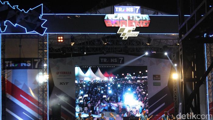 Nobar MotoGP Inggris Raya Trans7 di Bali (Prins David Saut/detikSport) Nobar MotoGP Inggris Raya Trans7 di Bali (Prins David Saut/detikSport)