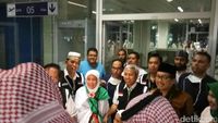 Baiq Mariah, Jemaah Tertua Berusia 104 Tahun Tiba di Jeddah