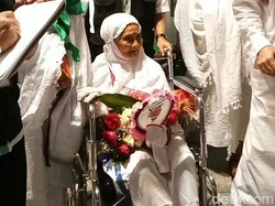 Jadi Artis Dadakan di Jeddah, Baiq Mariah Banyak Diajak Selfie