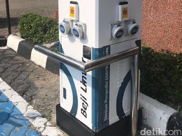 Ini Penampakan Motor dan SPBU Listriknya
