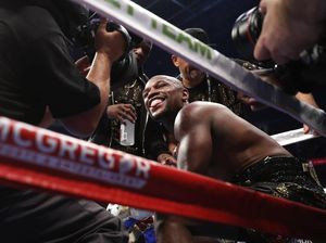Lagi, Mayweather Umumkan Pensiun