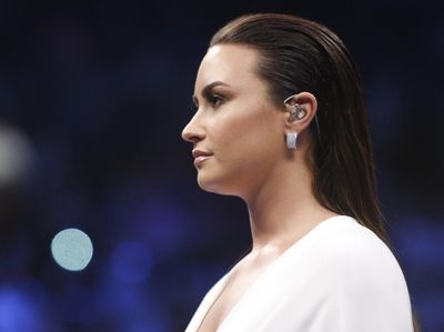 Seleb di Duel Mayweather vs McGregor: Mike Tyson Sampai Demi Lovato