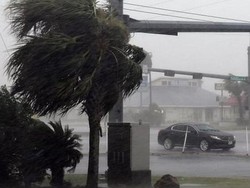 Badai Harvey Terjang Texas, Trump Umumkan Status Bencana Nasional