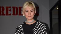 Gaya Agnez Mo dengan Rambut Blonde