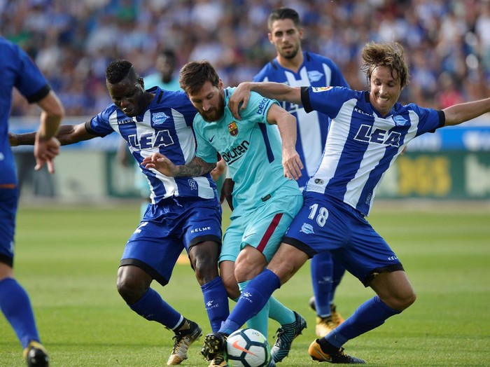 Messi Antar Barca Benamkan Alaves
