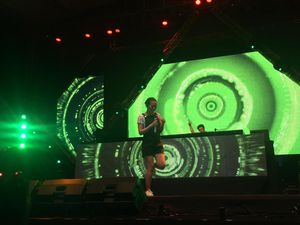 Hamil Anak Pertama, Rinni Wulandari Tetap Manggung