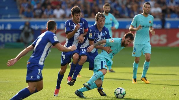 Lionel Messi kembali jadi pahlawan Barcelona di laga lawan Deportivo Alaves.