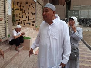 Sepenggal Cerita Pasutri asal Gresik yang Berhaji dari Amerika Sepenggal Cerita Pasutri asal Gresik yang Berhaji dari Amerika