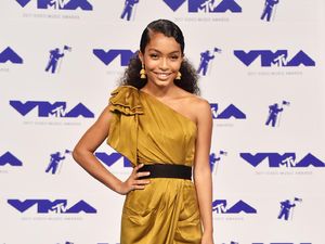 Yara Shahidi Perankan Tinkerbell di Film Baru Disney Peter Pan and Wendy Yara Shahidi Perankan Tinkerbell di Film Baru Disney Peter Pan and Wendy