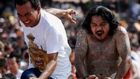 Tato yang Menyakitkan dan Membawa Keberuntungan di Thailand