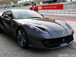 Menjinakkan Ferrari 812 Superfast, Ferrari Tercepat Saat Ini