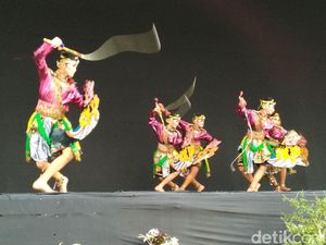 Pemkab Trenggalek Gelar Festival Jaranan Turangga Yaksa Pemkab Trenggalek Gelar Festival Jaranan Turangga Yaksa
