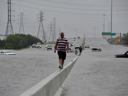 50 Ribu Warga Houston Diperintahkan Mengungsi Akibat Badai Harvey