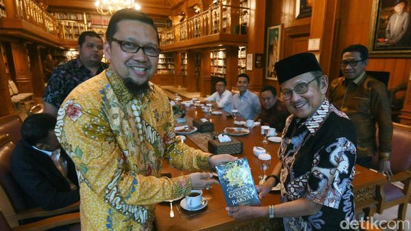 Habibie Terima GMPG Bahas Golkar