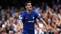 Alvaro Morata bikin gol lagi untuk Chelsea saat menang 2-0 untuk Everton. Tak cuma gol, Morata juga bikin assist untuk gol Cesc Fabregas (Julian Finney/Getty Images)