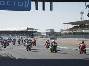 MotoGP Inggris Dimajukan, Start Pukul 17.30 WIB MotoGP Inggris Dimajukan, Start Pukul 17.30 WIB
