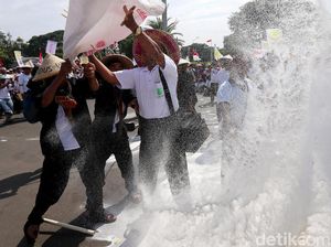 Tuntut Harga Gula Naik, Ribuan Petani Tebu Demo di Istana