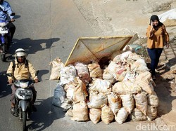 Galian di Warung Buncit yang Tak Berkesudahan