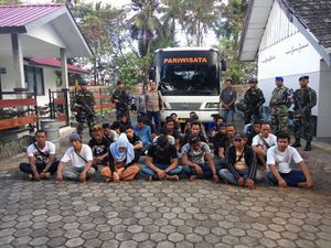 TNI AL Tangkap Kapal Pengangkut 29 TKI Ilegal di Kepri