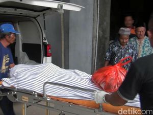 7 Jenazah Korban Kecelakaan di Kebumen Dibawa Pulang Keluarga