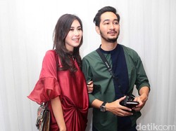 Syahnaz Cerita Dilamar di Italia, Apa Kado Mulan untuk Dul?