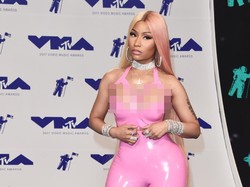 Datang ke MTV VMA 2017, Nicki Minaj Kenakan Busana Latex Ketat
