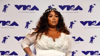 Foto: 10 Selebriti dengan Busana Terburuk di MTV VMA 2017