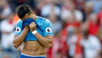 Alexis Sanchez memperkuat Arsenal untuk kali pertama di musim ini. Tapi kehadirannya tak mampu menghindarkan Arsenal dari kekalahan besar. (Reuters/Carl Recine)
