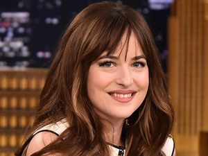 Putus dari Chris Martin, Dakota Johnson Cari Pacar Ideal: Bukan Orang Berengsek Putus dari Chris Martin, Dakota Johnson Cari Pacar Ideal: Bukan Orang Berengsek