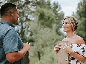 Foto: Detik-detik Saat Suami Kaget Dapat Kabar Bakal Jadi Ayah