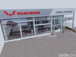 Wuling Resmikan Diler Pertama di Makassar