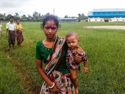 Kekerasan di Rakhine Memburuk, Ribuan Warga Rohingya Mengungsi