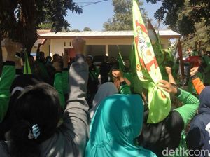 Karyawan Pabrik Sepatu di Pasuruan Wadul Disnaker Tolak PHK Karyawan Pabrik Sepatu di Pasuruan Wadul Disnaker Tolak PHK