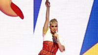 Wanita Seksi di MTV VMA 2017, Afif Kalla Punya Pacar Cantik